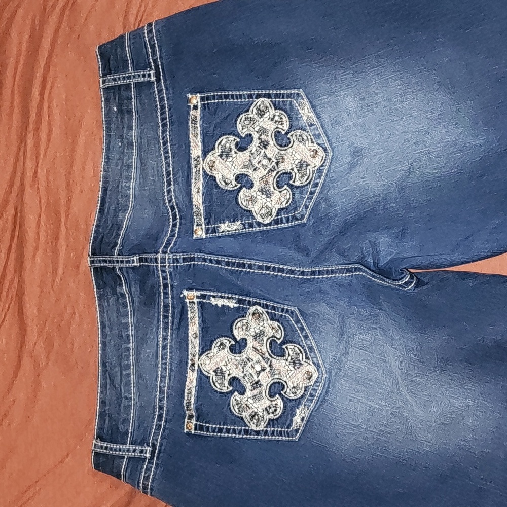 NWOT denim capri's - Picture 5 of 8